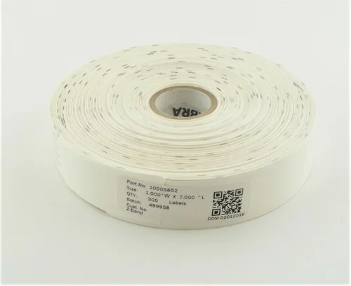 Упаковка браслетов (6 рулонов в упаковке) Zebra Wristband, Polypropylene, 1x7in (25.4x177.8mm); DT, Z-Band Direct, Coated, Permanent Adhesive, 1in (25.4mm) core, 300/ roll, 6/ box, pediatric, white (10003852)