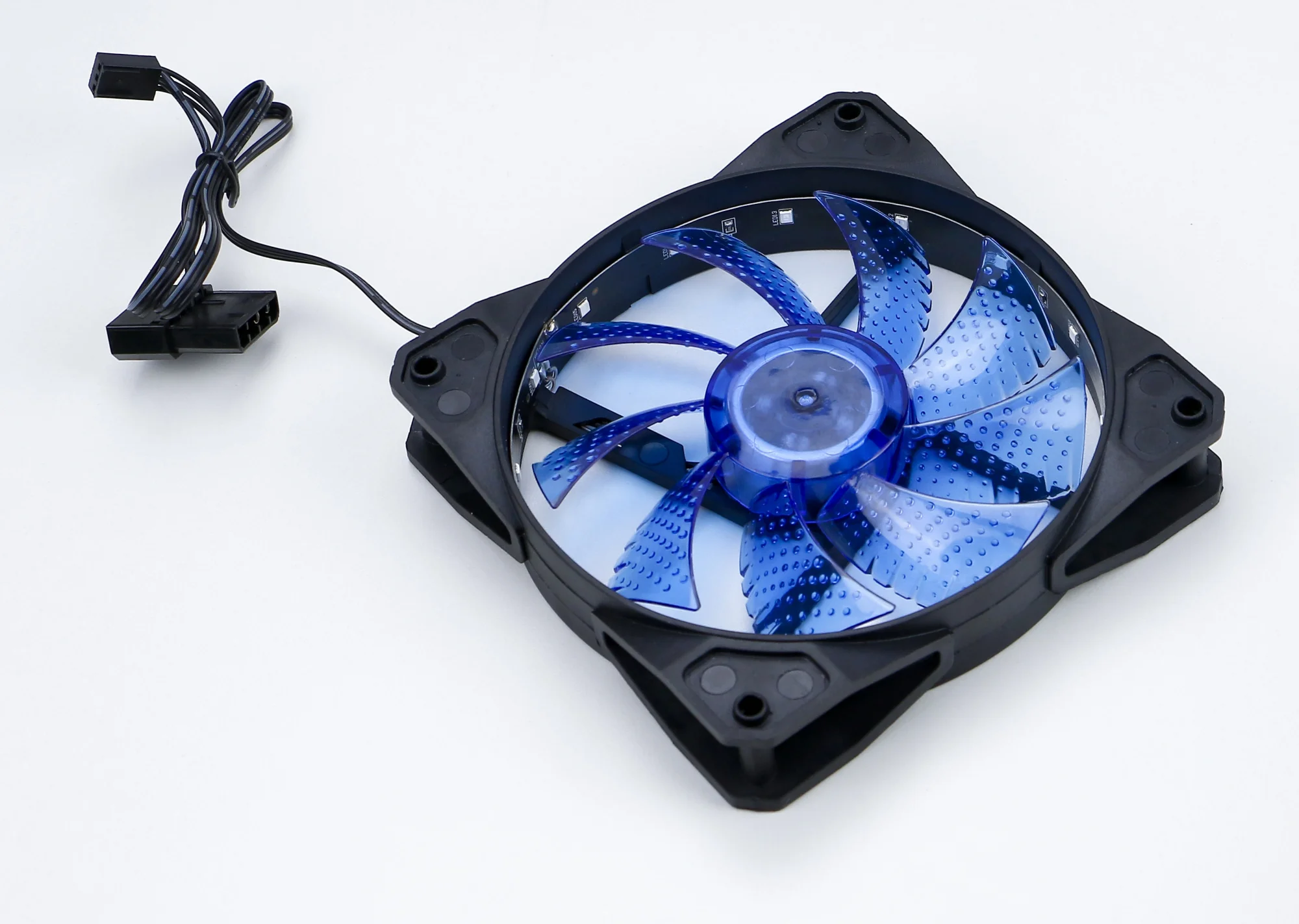 Вентилятор для корпуса Digma DFAN-LED-BLUE RGB 120х120x25 черный 3-pin 4-pin (Molex) 23дБ Ret