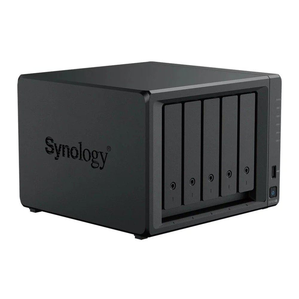 Система хранения данных Synology QC 2,2GhzCPU/ 8Gb(32)/ RAID0,1,10,5,6/ 5HP HDD SATA(3.5', 2.5')upto 15 HDD (2xDX525)/ 2xM.2/ 2xUSB3.2/ 2x2.5GbE/ iSCSI/ (1xExp.)/ 1xPS/ 1YW repl DS1522+ (DS1525+)
